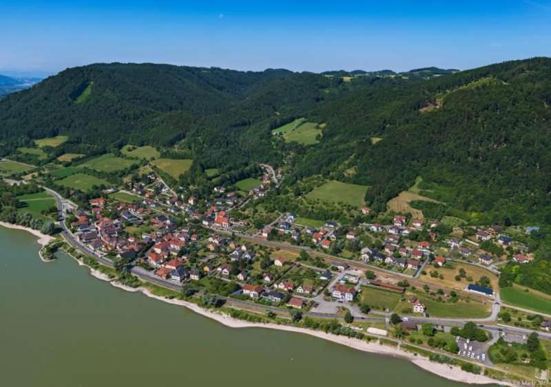 Ferienwohnung Zu Hause Am Bach Aggsbach Exterior foto